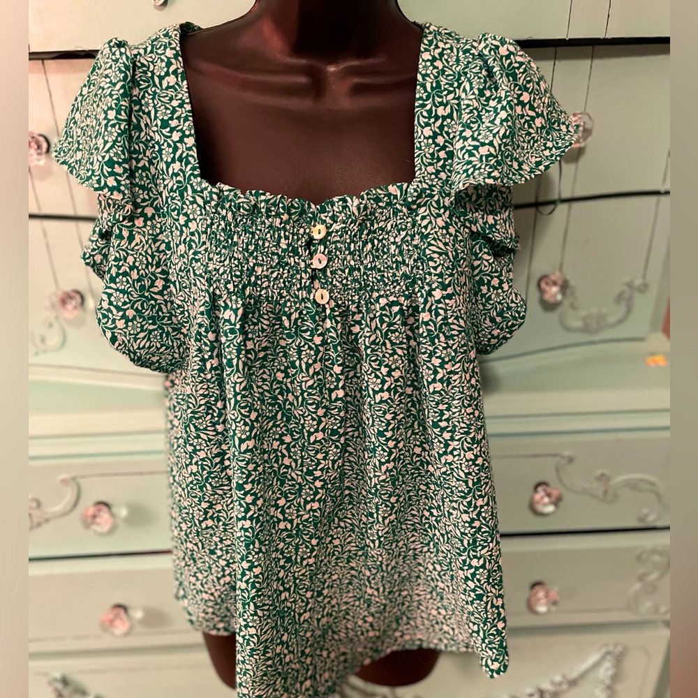 M green/white Draper James top